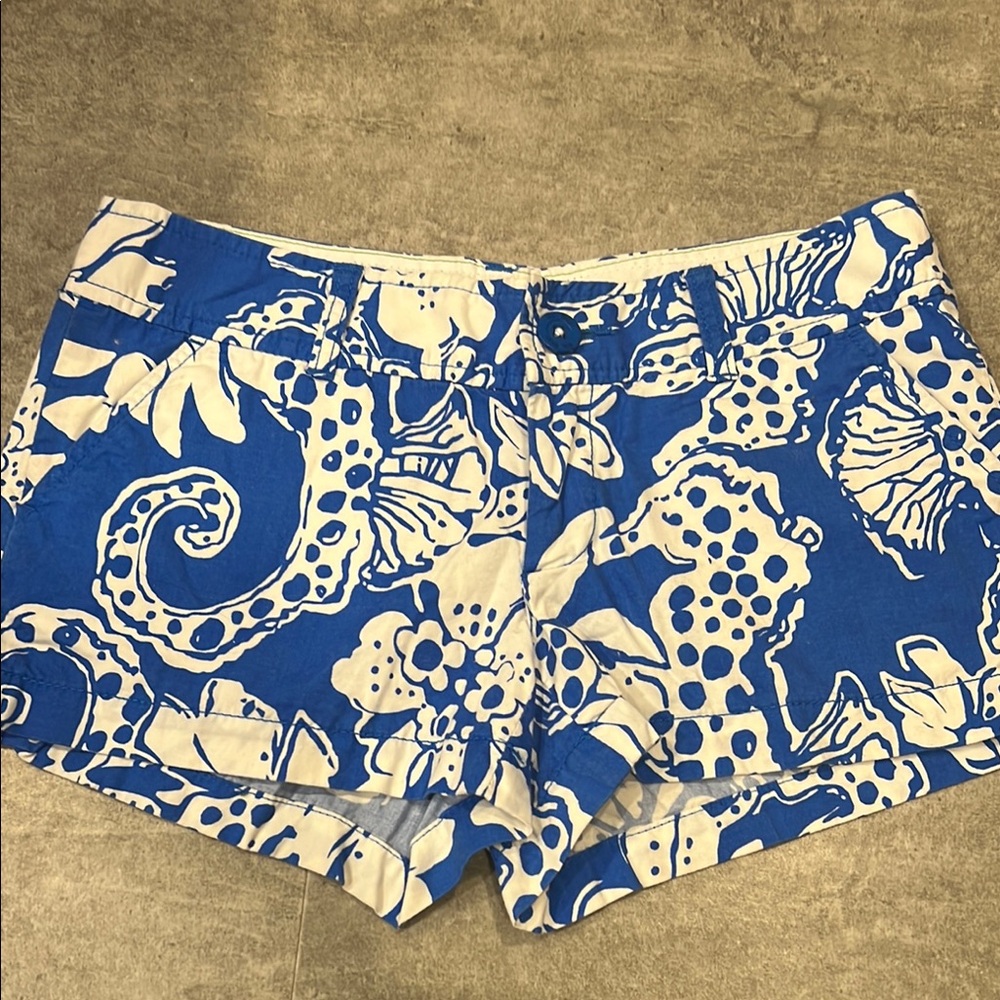 Lilly Pulitzer Blue Floral Women's Walsh Shorts Size 2